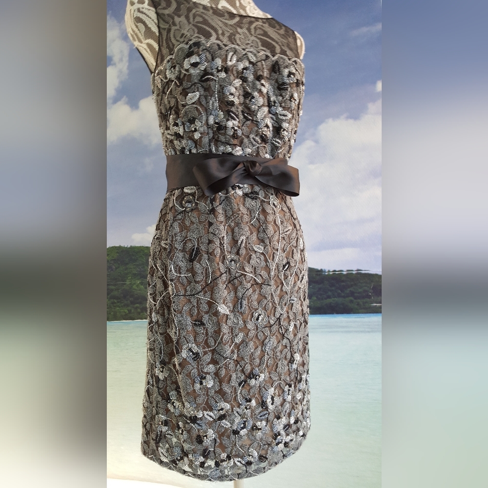 ○$4,000 OSCAR DE LA RENTA GORGEOUS FLOWER BEADED RUNWAY DRESS US 8 M - Picture 5 of 7